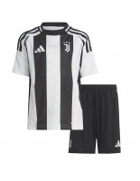 Juventus Domácí dres pro děti 2024-25 Krátký Rukáv (+ trenýrky)